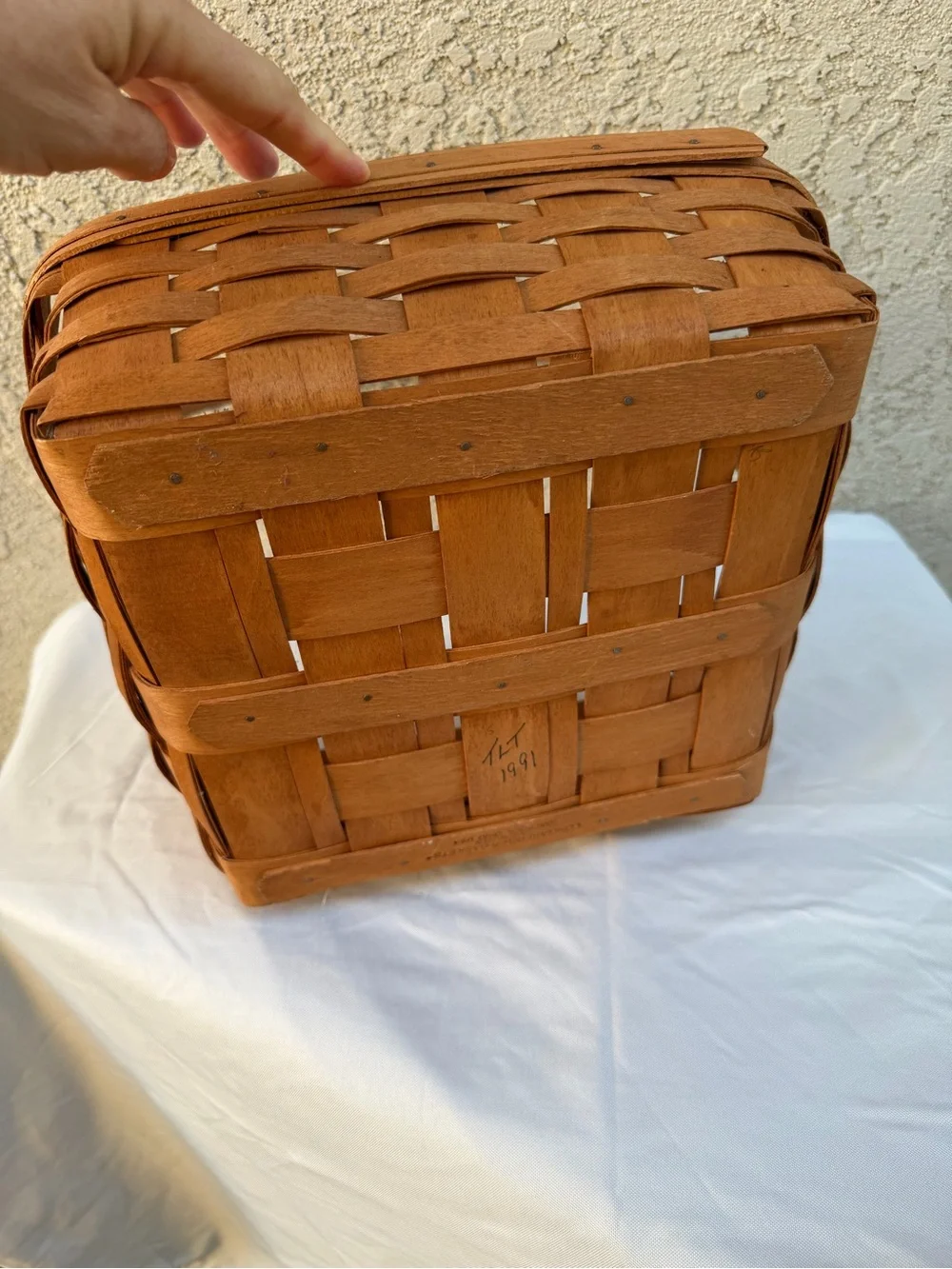 Longaberger 12” Pie Basket 1991 Square Basket with Stationary Handle